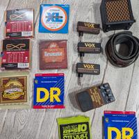 Kit Chitarra (corde, cinghia, Amplug)