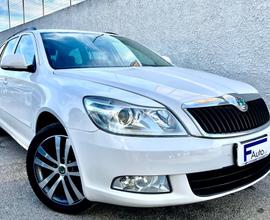 Skoda Octavia 1.6 TDI CR F.AP. Wagon Elegance