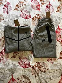 Tuta Nike Tech Fleece