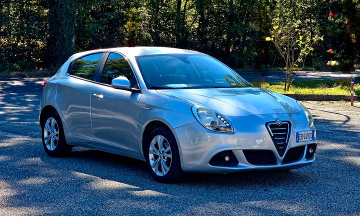 Alfa Romeo Giulietta 1.6 JTDm-2 105 CV Exclusive 2
