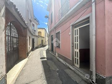 3 LOCALI A TORTOLÌ