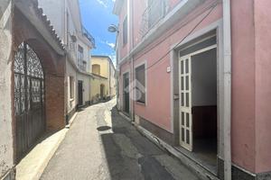 3 LOCALI A TORTOLÌ