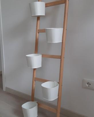 Scala ikea in bambù decorativa