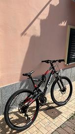 Bicicletta mountin bike B-TWIN