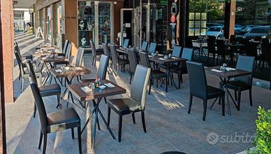 Tavoli, sedie ed attrezzature 