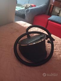 Pompa a pedale per gonfiare materassini ecc,