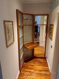 Parete modulabile  in legno con specchio