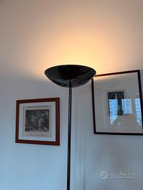 Lampada da terra piantana nera