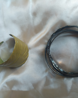 Bracciale ottone vintage e bracciale bigiotteria