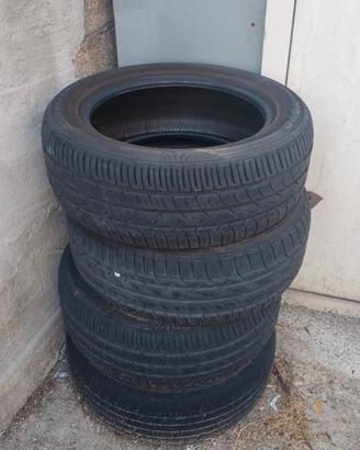 Pneumatici 255/55/R14 seminuovi