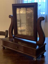 Antica specchiera da tavolo