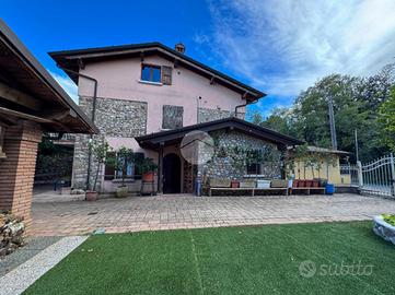 PORZIONE DI BIFAMILIARE A LONATO DEL GARDA