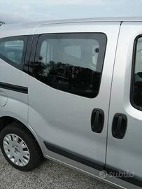 Porta laterale dx nuda FIAT QUBO del 2012