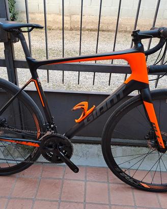 Giant Defy Advanced Full carbon 