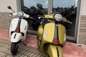 Piaggio Vespa 310 GTS hpe Super Sport