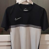 T-shirt Nike, Under Armour, Aeronautica militare