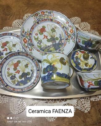 2 tazzine  tisaniera  e piatto  garofano di Faenza