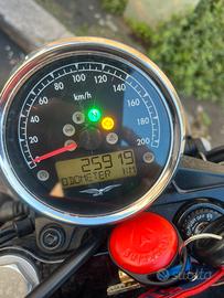 Moto Guzzi V7 III Stone