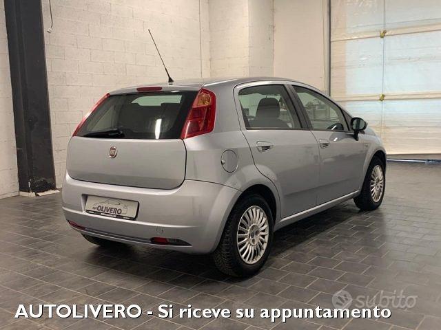 Subito - AUTOLIVERO - FIAT Grande Punto 1.3 MJT 90 CV 5P EMOTION-NEOPA -  Auto In vendita a Cuneo