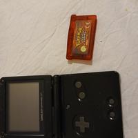 Pokemon rubino originale e Game Boy Advance SP