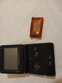 Pokemon rubino originale e Game Boy Advance SP