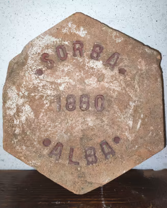 Piastrella antica in cotto Fornace Sorba Alba 1880