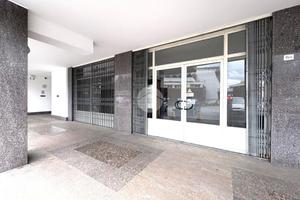 NEGOZIO A IVREA