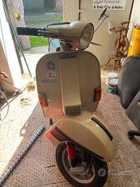 Piaggio Vespa P150X