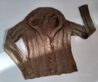 Cardigan corto da donna.