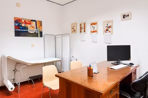 Ampio appartamento uso studio professionale