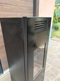 Stufa a pellet  montegrappa 9 kw colore nero