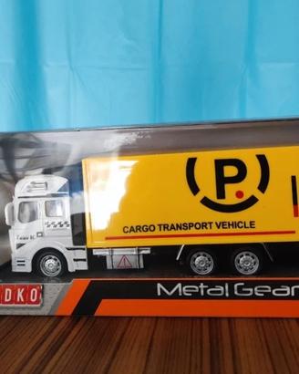Modellino camion cargo