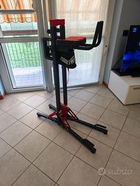 Attrezzo per trazioni 