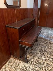 Pianoforte vintage da restaurare
