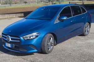 MERCEDES B 180 (W247) Automatic Executiv (116cv)