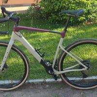 BICI GRAVEL CANNONDALE TOPSTONE