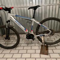 Atala B-cross