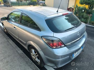 Opel Astra GTC