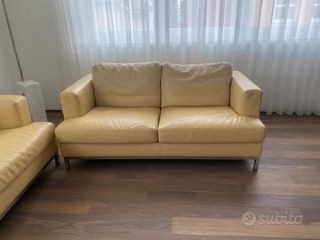 divano in due elementi staccati