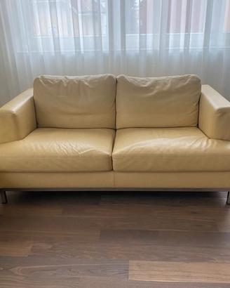 divano in due elementi staccati