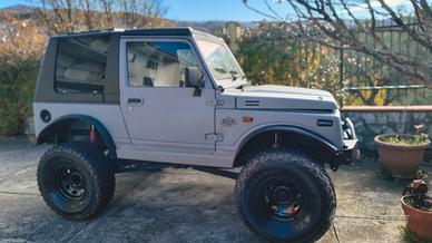 Suzuki samurai 