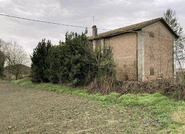 Immobile in asta di 595 m² con più di 5 locali a J