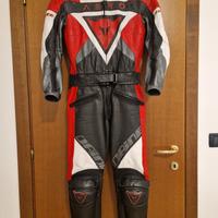 Tuta in pelle da moto Dainese
