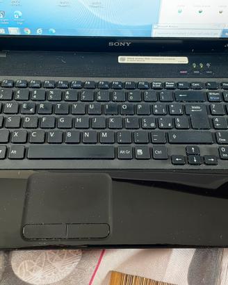 Notebook Sony Vaio VPCEB1M1E