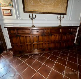 Mobile credenza