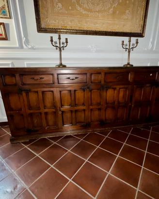 Mobile credenza