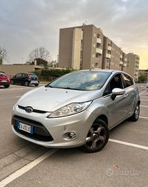 Ford fiesta 2012