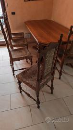  Tavolo in Legno + 5 sedie coordinate