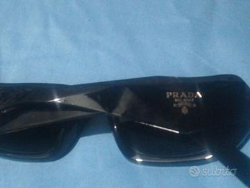 Occhiali da sole Prada da donna originale 