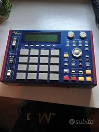 Akai mpc 1000, roland sp 404mkII, denon dj consol